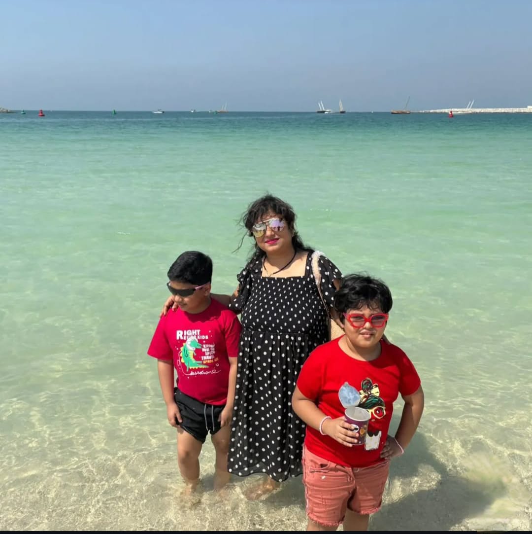Couple under umbrella in Bali